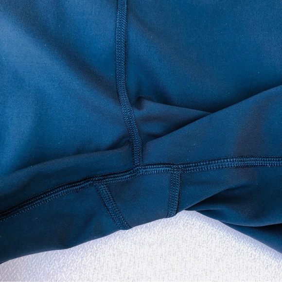 ATHLETA Ultimate Stash Pocket Black Crop Leggings M (Tall) - Picture 9 of 15